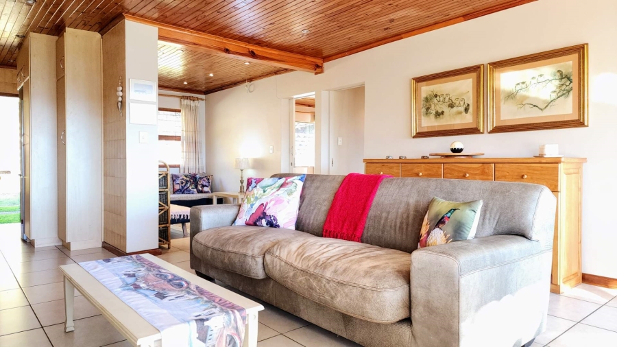 2 Bedroom Property for Sale in Brenton On Lake Western Cape